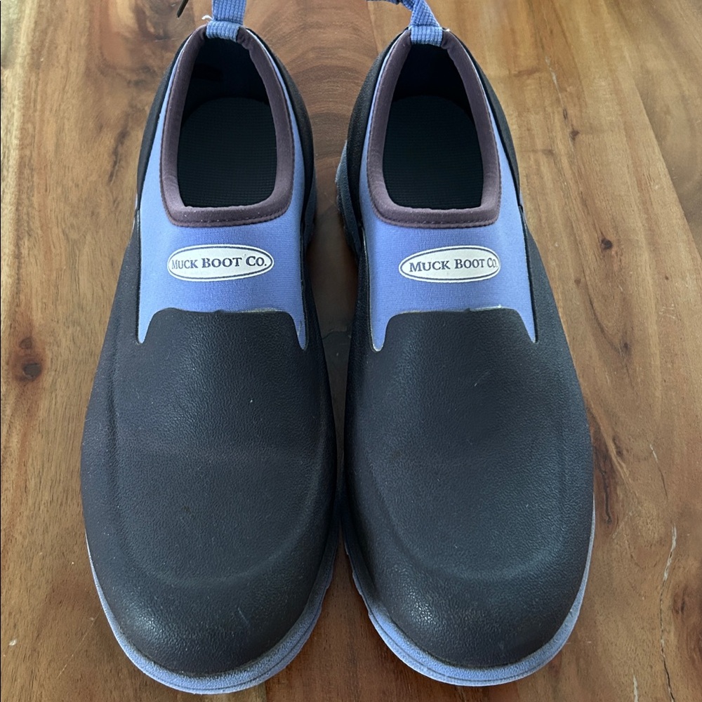 Muck Boot Co. various shades of purple Slip-On Shoes women’s size 7